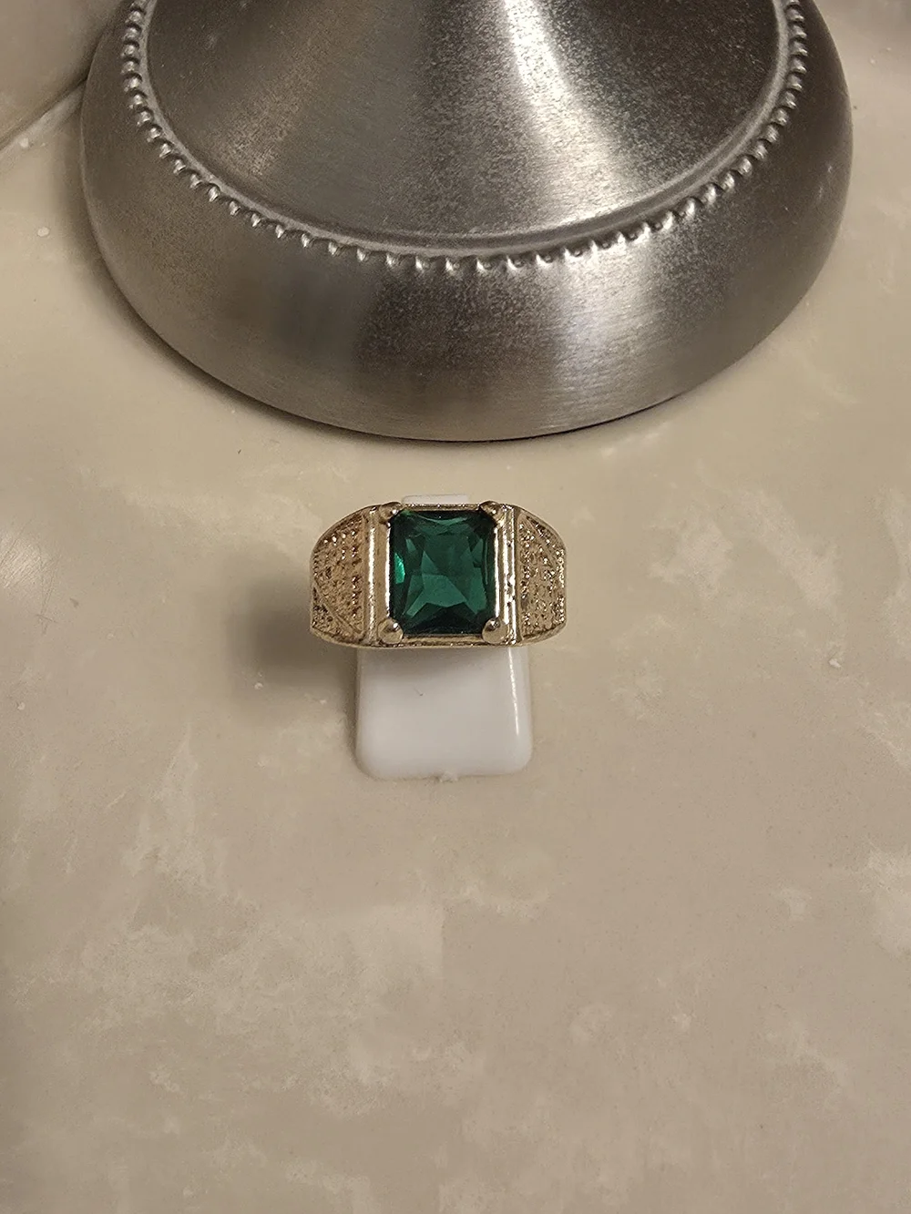 Gold Men's Ring with Emerald Green Stone Size 9